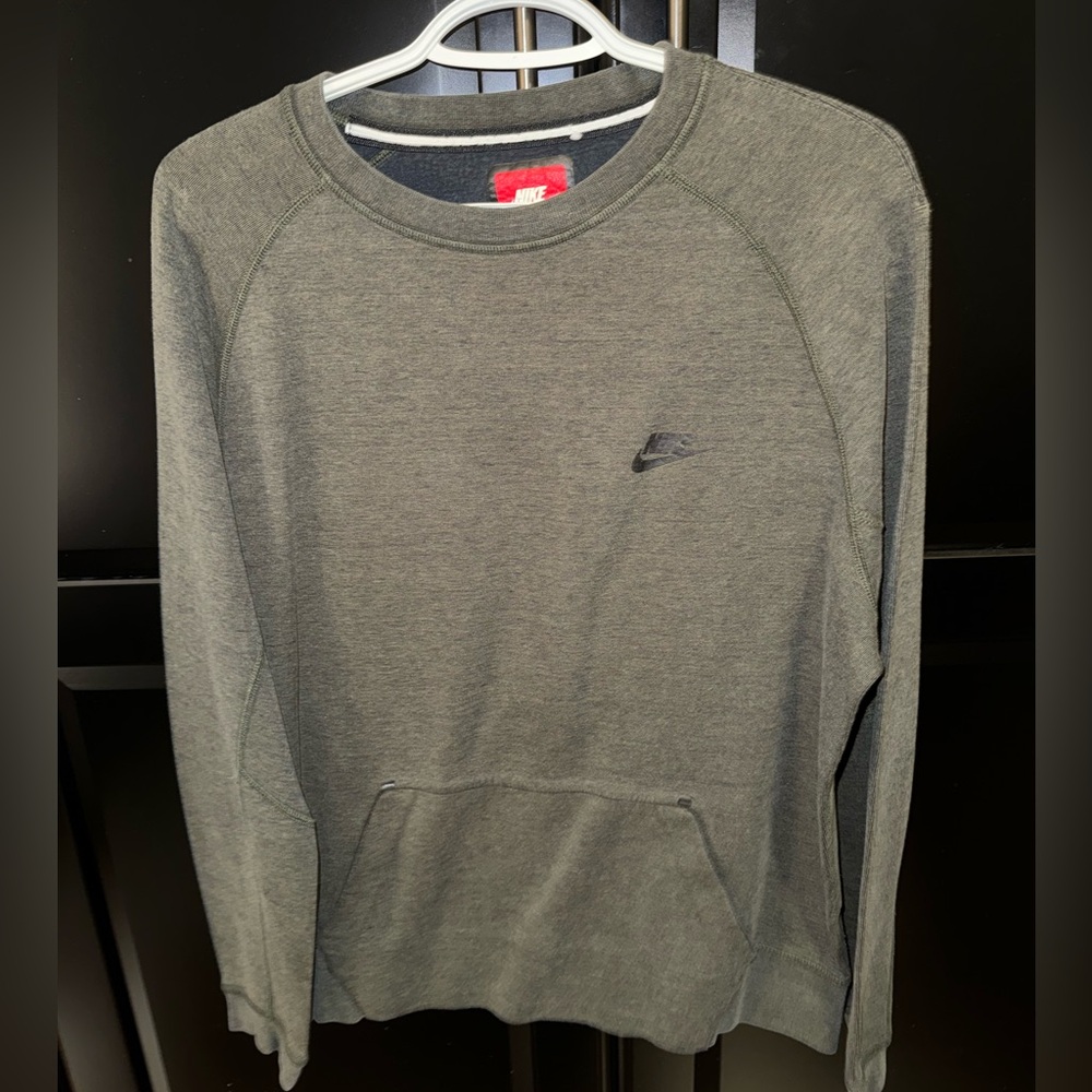 Nike Men’s crewneck size large green